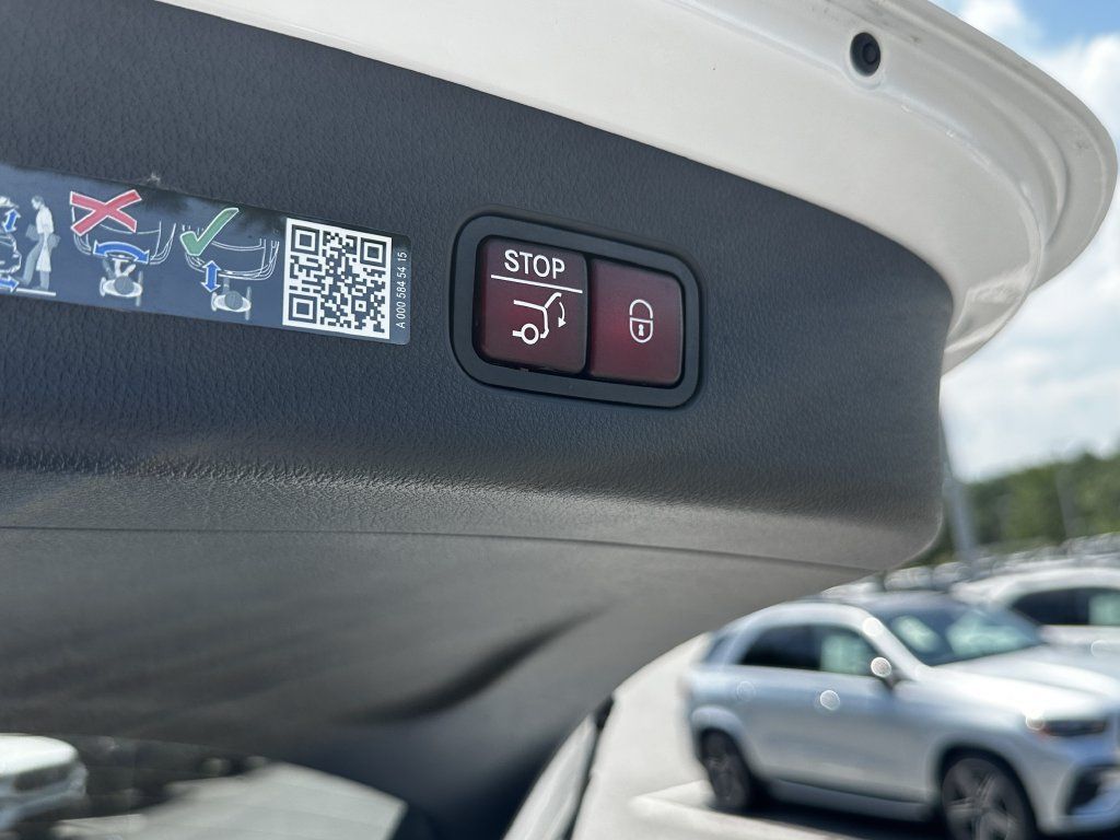 Certified 2025 Mercedes-Benz GLC 350e 4MATIC image 22