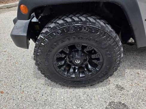 Used 2014 Jeep Wrangler Unlimited Sport w/ Quick Order Package 24S AWD/4WD image 20