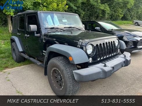 Used 2016 Jeep Wrangler Unlimited Sport w/ Connectivity Group AWD/4WD image 2