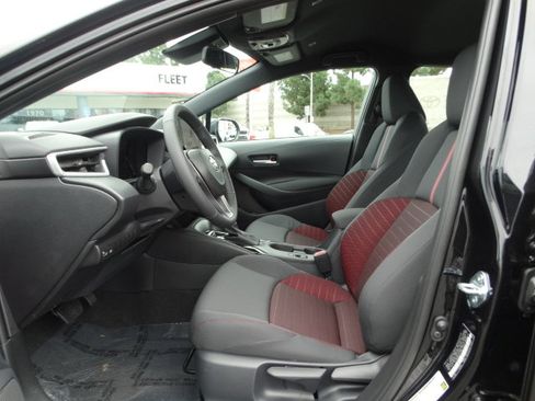 Used 2026 Toyota Corolla SE image 10