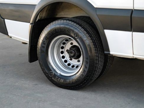 Used 2013 Mercedes-Benz Sprinter 3500 image 38