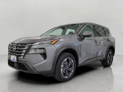 Used 2025 Nissan Rogue SV image 3