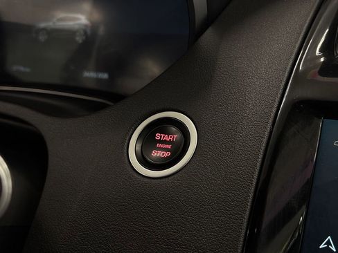 Used 2021 Jaguar E-PACE SE image 27