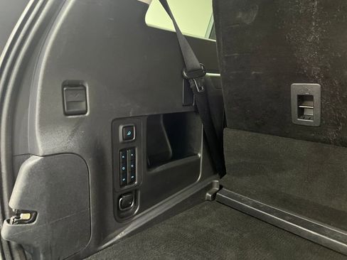 Used 2025 Ford Expedition Platinum image 43