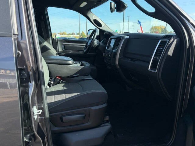 Used 2021 RAM 1500 Warlock AWD/4WD image 15
