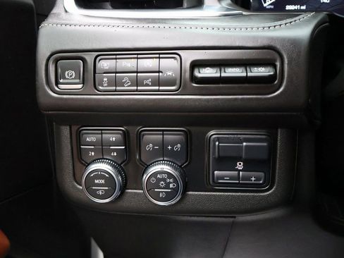 Certified 2024 GMC Yukon Denali Ultimate image 44