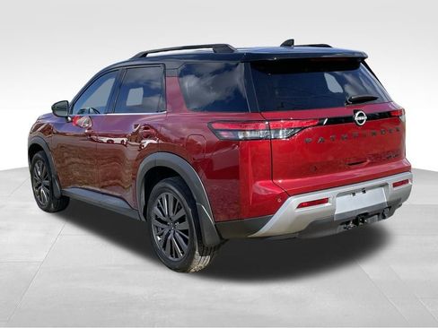 Certified 2022 Nissan Pathfinder SL w/ SL Premium Package image 5