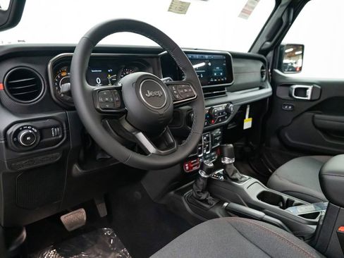 New 2026 Jeep Wrangler Unlimited Rubicon image 24