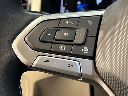 Certified 2023 Volkswagen Atlas SE FWD image 21