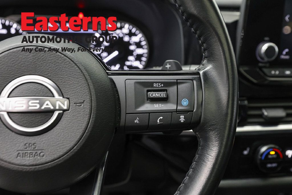 Used 2023 Nissan Pathfinder SV w/ SV Premium Package AWD/4WD image 18