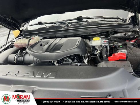 Used 2025 RAM 1500 Laramie AWD/4WD image 11