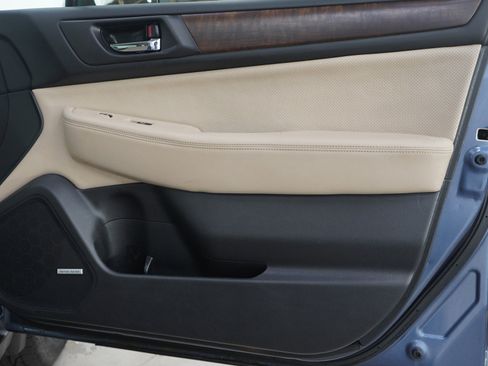 Used 2015 Subaru Outback 3.6R Limited image 9