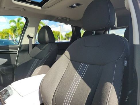 Used 2022 Hyundai Tucson SEL w/ Convenience Package FWD image 13