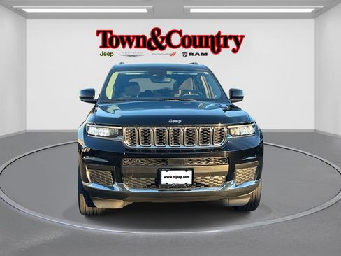 Certified 2023 Jeep Grand Cherokee L Laredo image 2