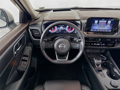 Used 2023 Nissan Rogue Platinum w/ Platinum Premium Package image 24