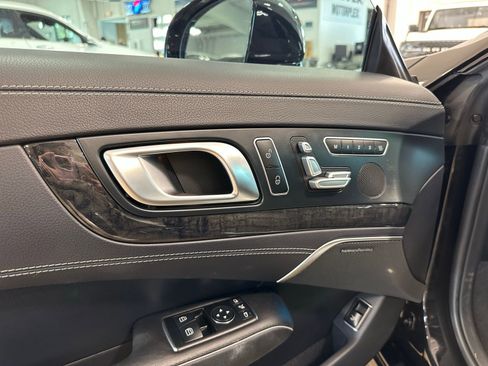 Used 2019 Mercedes-Benz SL 550 image 20