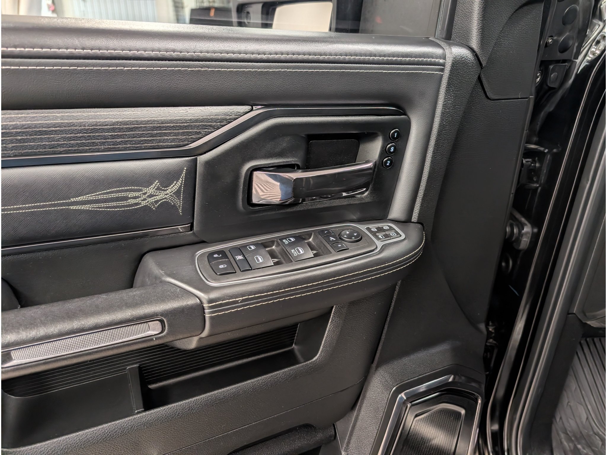 Used 2024 RAM 3500 Limited w/ Night Edition AWD/4WD image 11