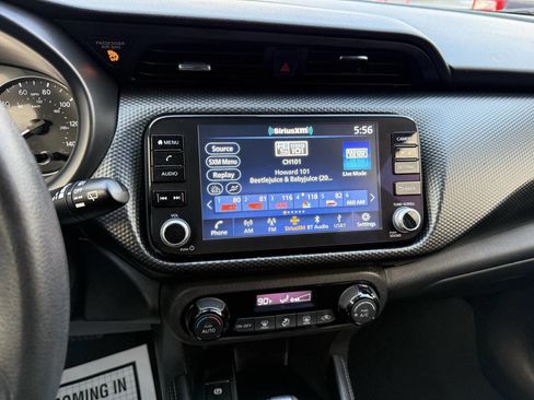Used 2022 Nissan Kicks SV FWD image 24