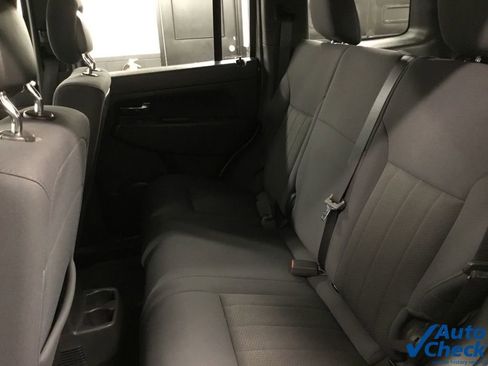 Used 2012 Jeep Liberty Sport image 23
