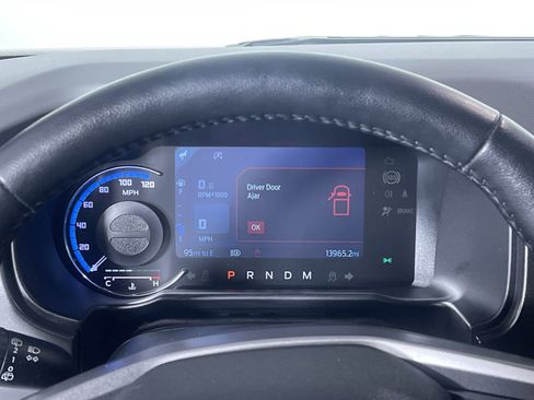 Used 2023 Ford Bronco Badlands image 17