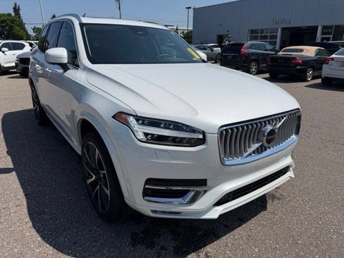 Used 2025 Volvo XC90 B5 Plus w/ Protection Package Premier AWD/4WD image 3