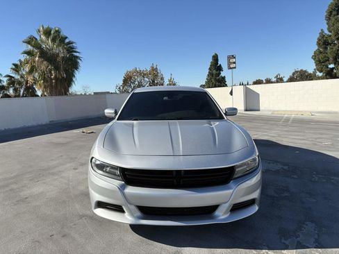 Used 2019 Dodge Charger SXT image 24
