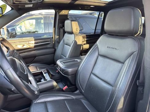 Used 2024 GMC Yukon XL Denali image 16