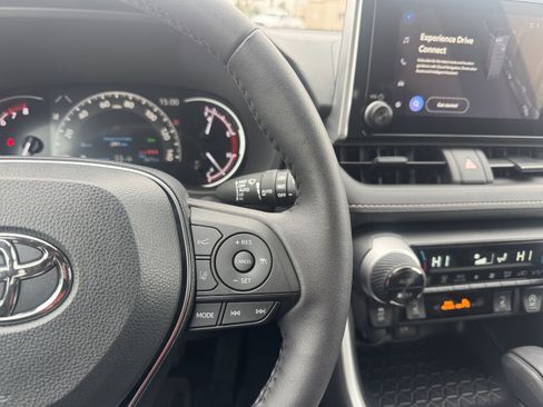 Used 2024 Toyota RAV4 XLE image 23