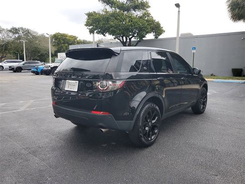 Used 2017 Land Rover Discovery Sport HSE image 6