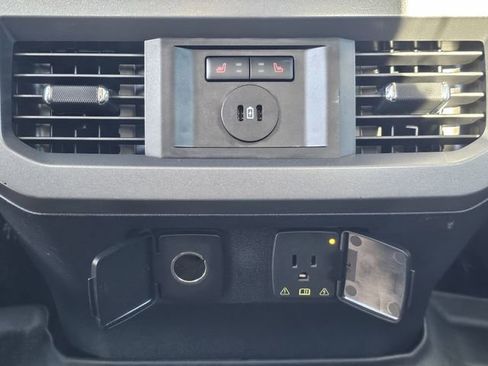 Used 2023 Ford F250 Lariat w/ Chrome Package image 18