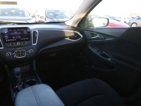 Used 2024 Chevrolet Malibu LT image 23