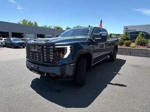 New 2026 GMC Sierra 2500 Denali Ultimate AWD/4WD image 3