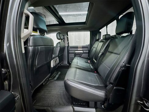 Used 2017 Ford F350 Lariat image 21