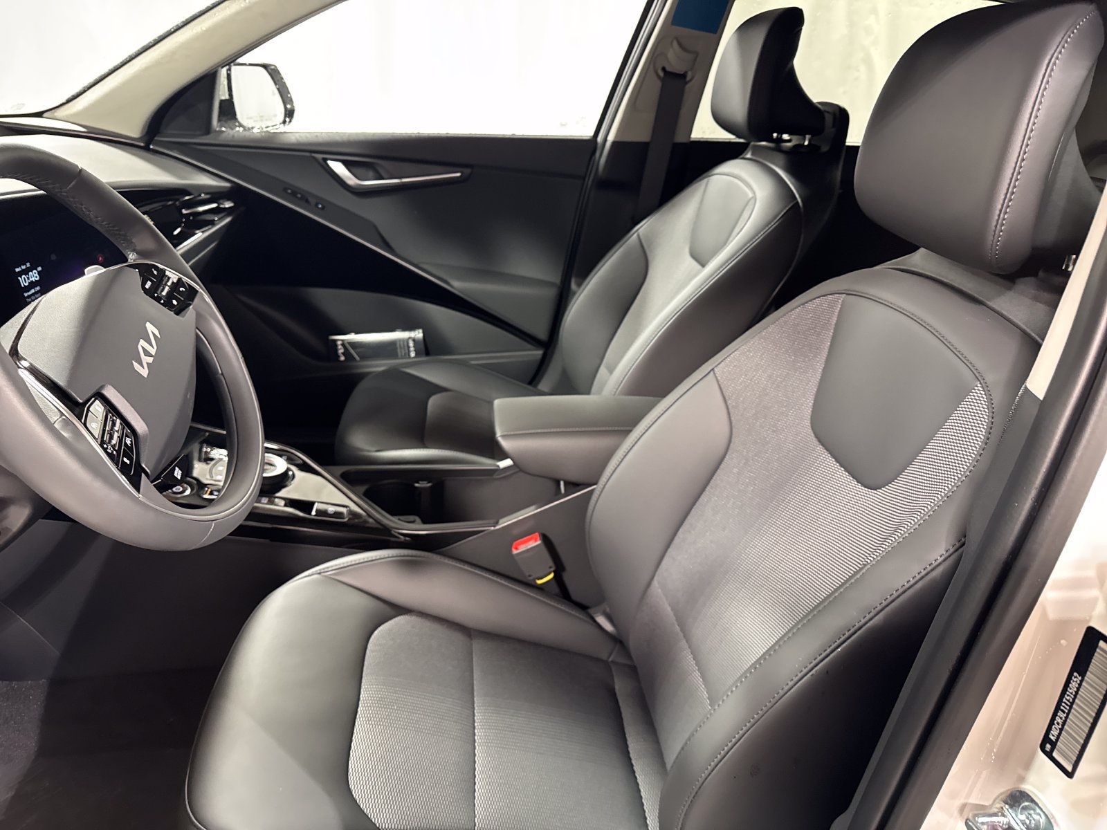 New 2026 Kia Niro Wind w/ Wind Preserve Package FWD image 3