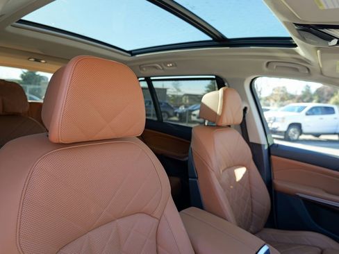 Used 2023 BMW X7 xDrive40i w/ Premium Package image 39