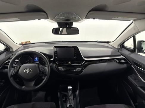 Used 2021 Toyota C-HR LE FWD image 28