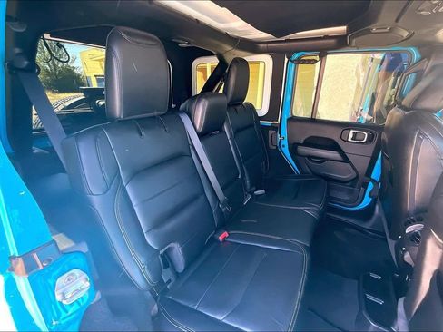 Used 2021 Jeep Wrangler Unlimited Sahara AWD/4WD image 20