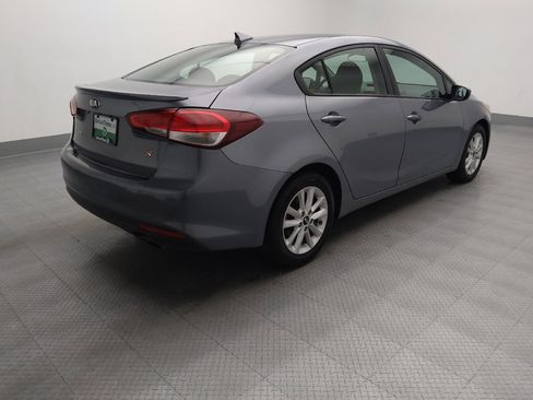 Used 2017 Kia Forte S FWD image 10