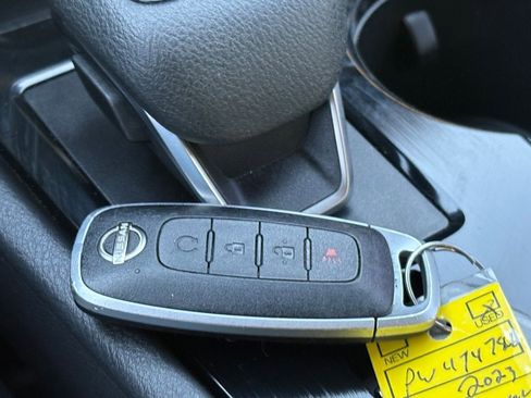 Certified 2023 Nissan Rogue SV image 37