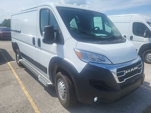 Used 2025 RAM ProMaster 2500 w/ U-Haul Equipment Group FWD image 2