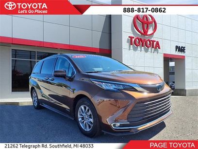 Certified 2021 Toyota Sienna XLE