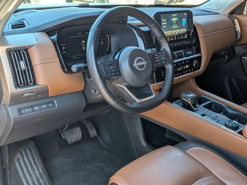 Used 2023 Nissan Pathfinder Platinum image 31