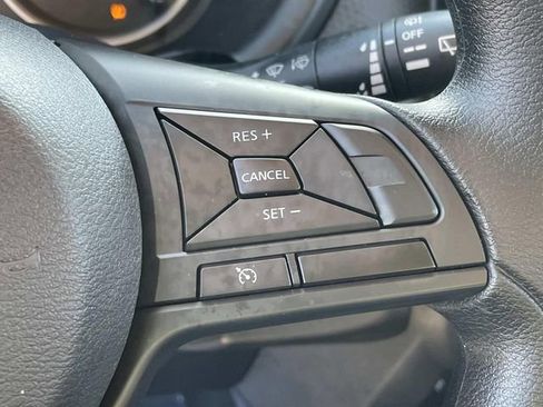 Certified 2025 Nissan Kicks Play S image 19