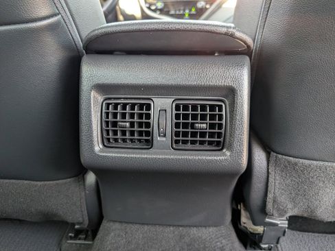 Used 2022 Toyota Camry XSE FWD image 7