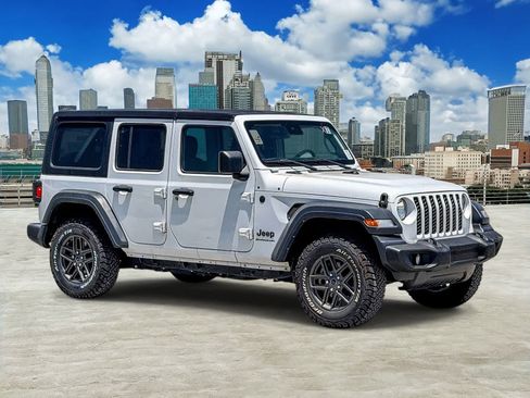 Used 2024 Jeep Wrangler Unlimited Sport AWD/4WD image 3