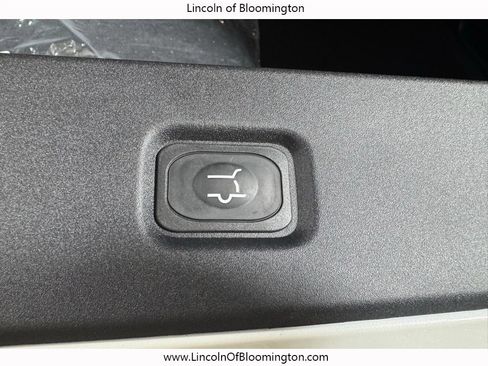 New 2026 Lincoln Navigator Reserve AWD/4WD image 31