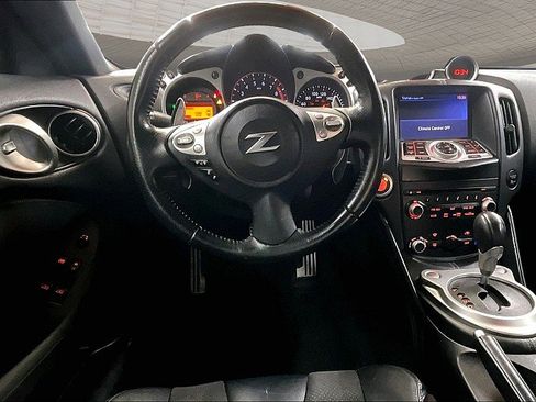 Used 2016 Nissan 370Z Touring image 5