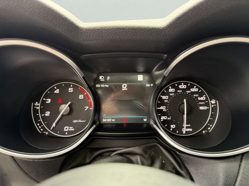 Used 2022 Alfa Romeo Stelvio Ti w/ Active Assist Plus Package image 29