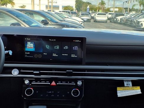 New 2025 Hyundai Santa Cruz SEL image 17