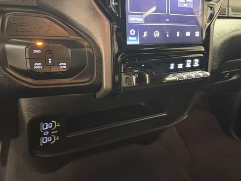 Used 2025 RAM 2500 Big Horn AWD/4WD image 20